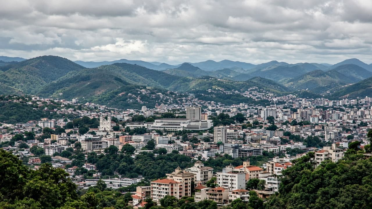 Juiz de Fora na Zona da Mata mineira, cidade entre morros verdes