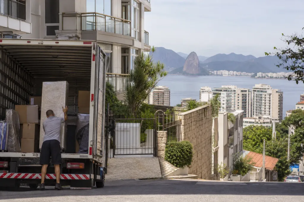 Mudança em Niterói: Condomínio, Icaraí e Travessia para o Rio